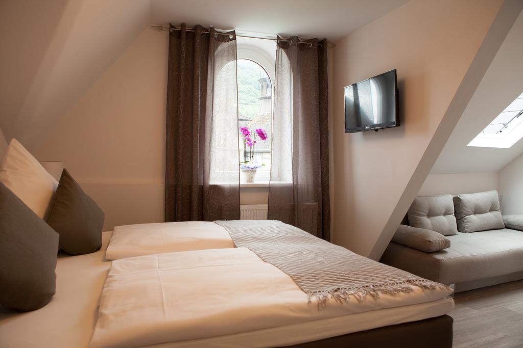 Hotel Ravene Cochem Exteriör bild